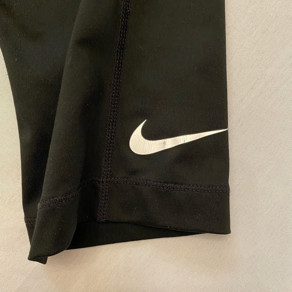 NIKE PRO Dri-Fit Women’s Crop Leggings, Size XS - Picture 2 of 4